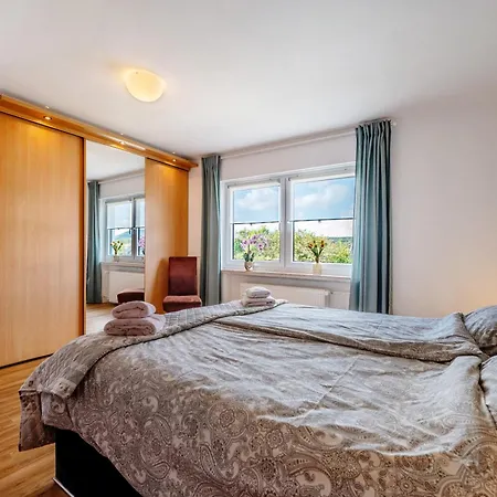 Apartment Ut Huuske