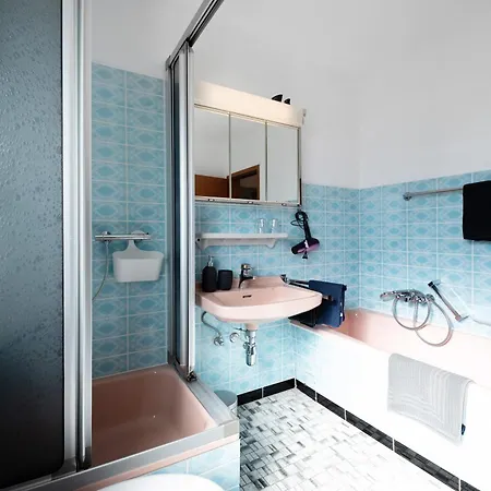 Ut Huuske Lägenhet *