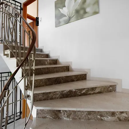 Lägenhet Ut Huuske Dorsel